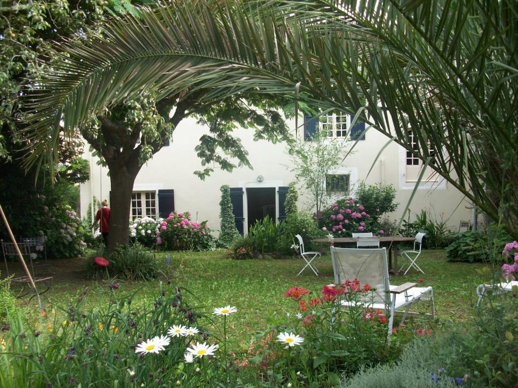 Chambres D'Hotes Aroha Sorde-lʼAbbaye Exterior foto